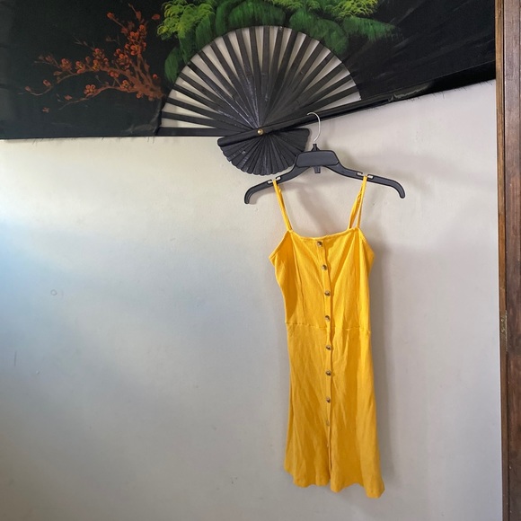 Urban Planet yellow sundress - Picture 1 of 3